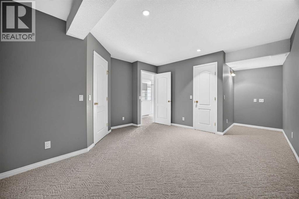 7 Signature Mews Sw, Calgary, Alberta  T3H 2V6 - Photo 33 - A2323821