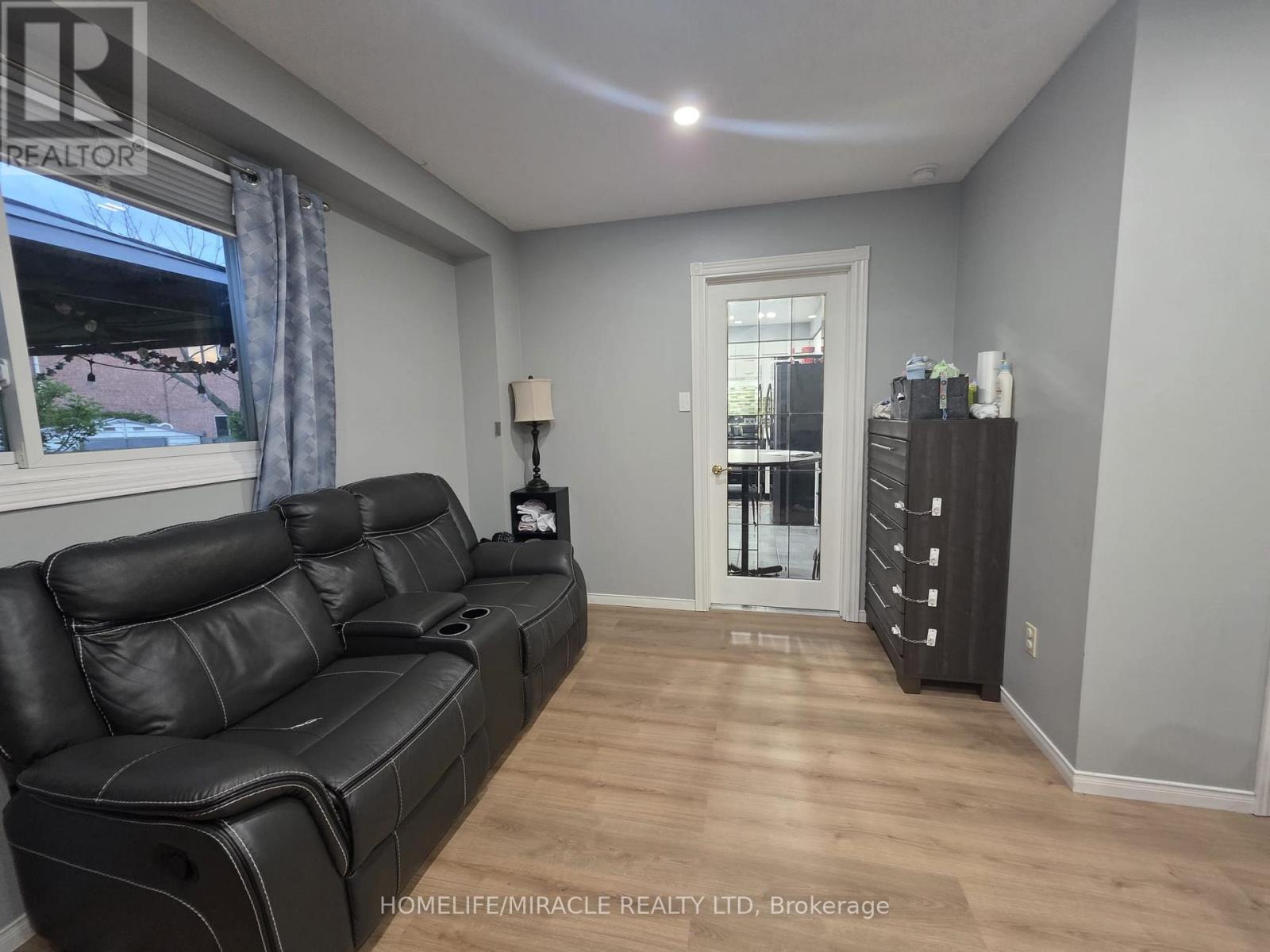 77 Livingstone Street W, Barrie, Ontario  L4N 7J1 - Photo 10 - S13422854