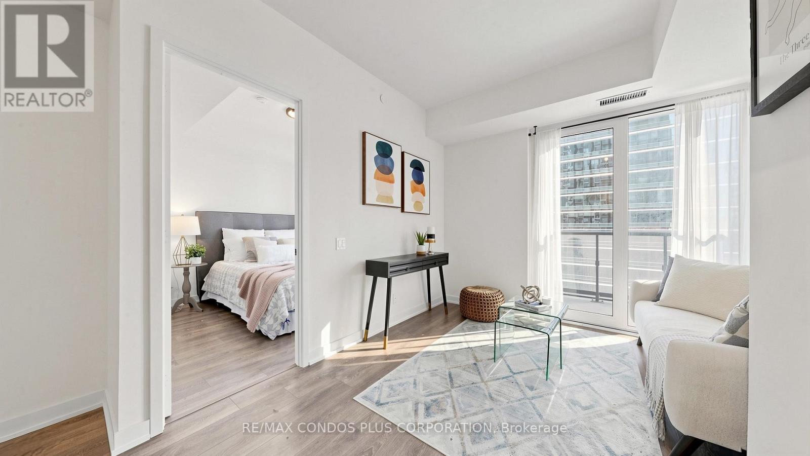 1525 - 108 Peter Street, Toronto, Ontario  M5V 0W2 - Photo 3 - C13471834