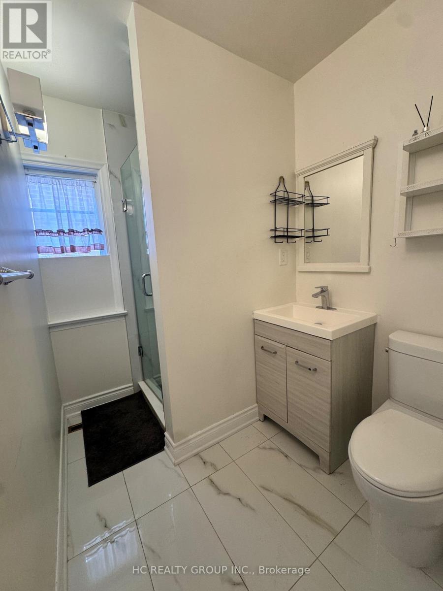 389 Ruth Avenue, Toronto, Ontario  M2M 2J1 - Photo 6 - C13473930