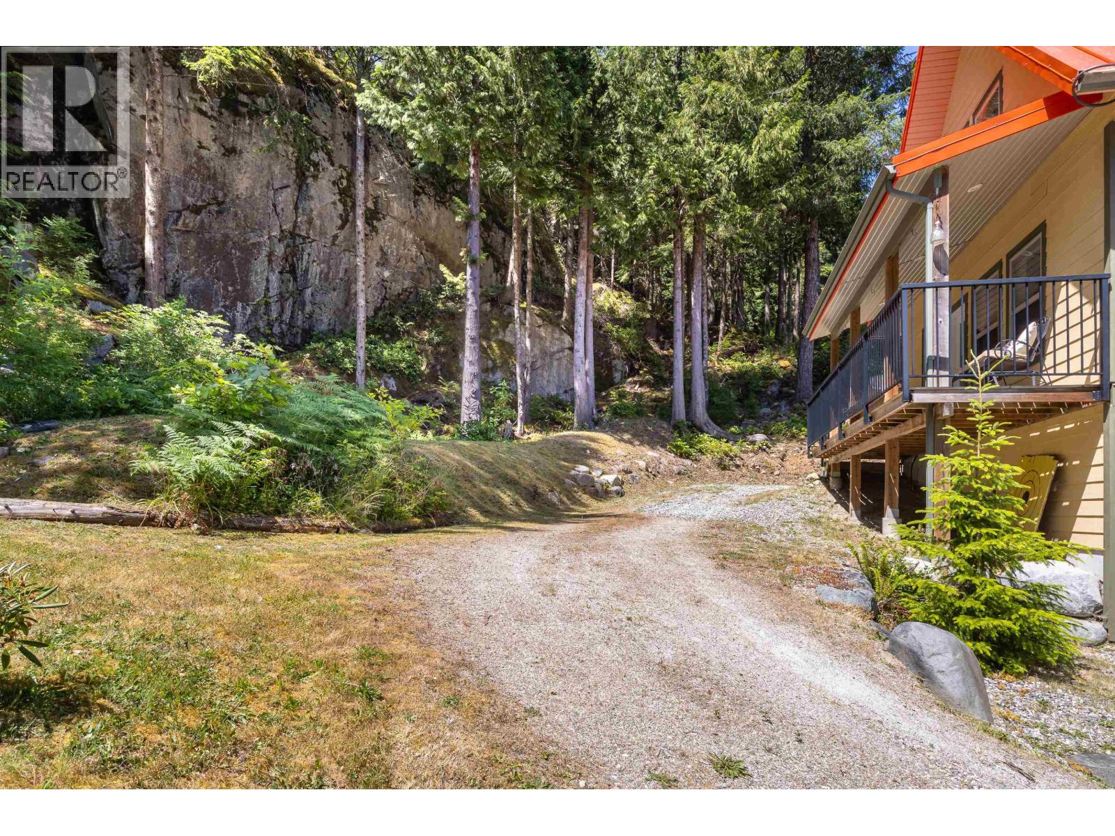 5823 Leaning Tree Road, Halfmoon Bay, British Columbia  V7Z 1C2 - Photo 38 - R3140508