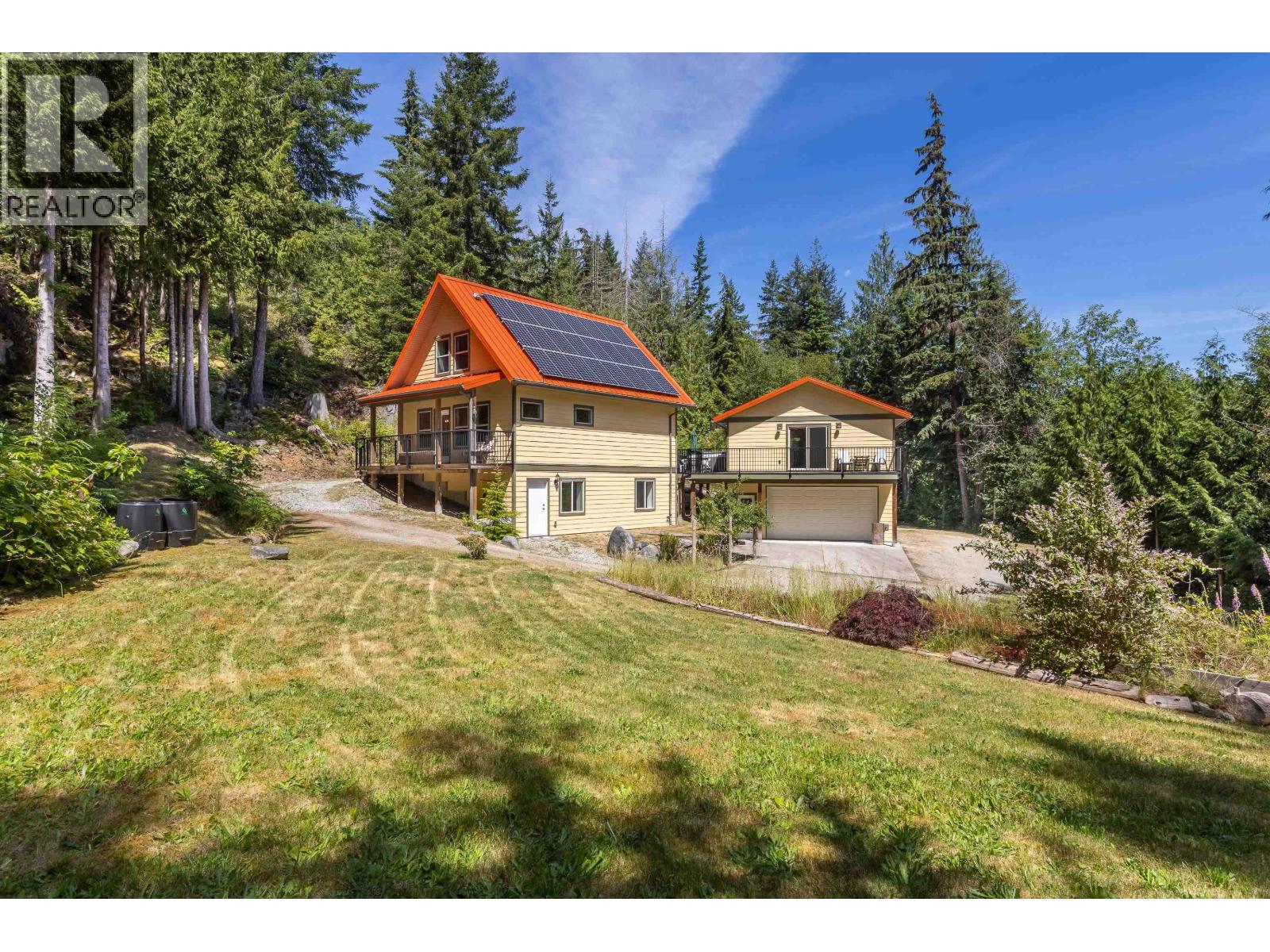 5823 Leaning Tree Road, Halfmoon Bay, British Columbia  V7Z 1C2 - Photo 4 - R3140508