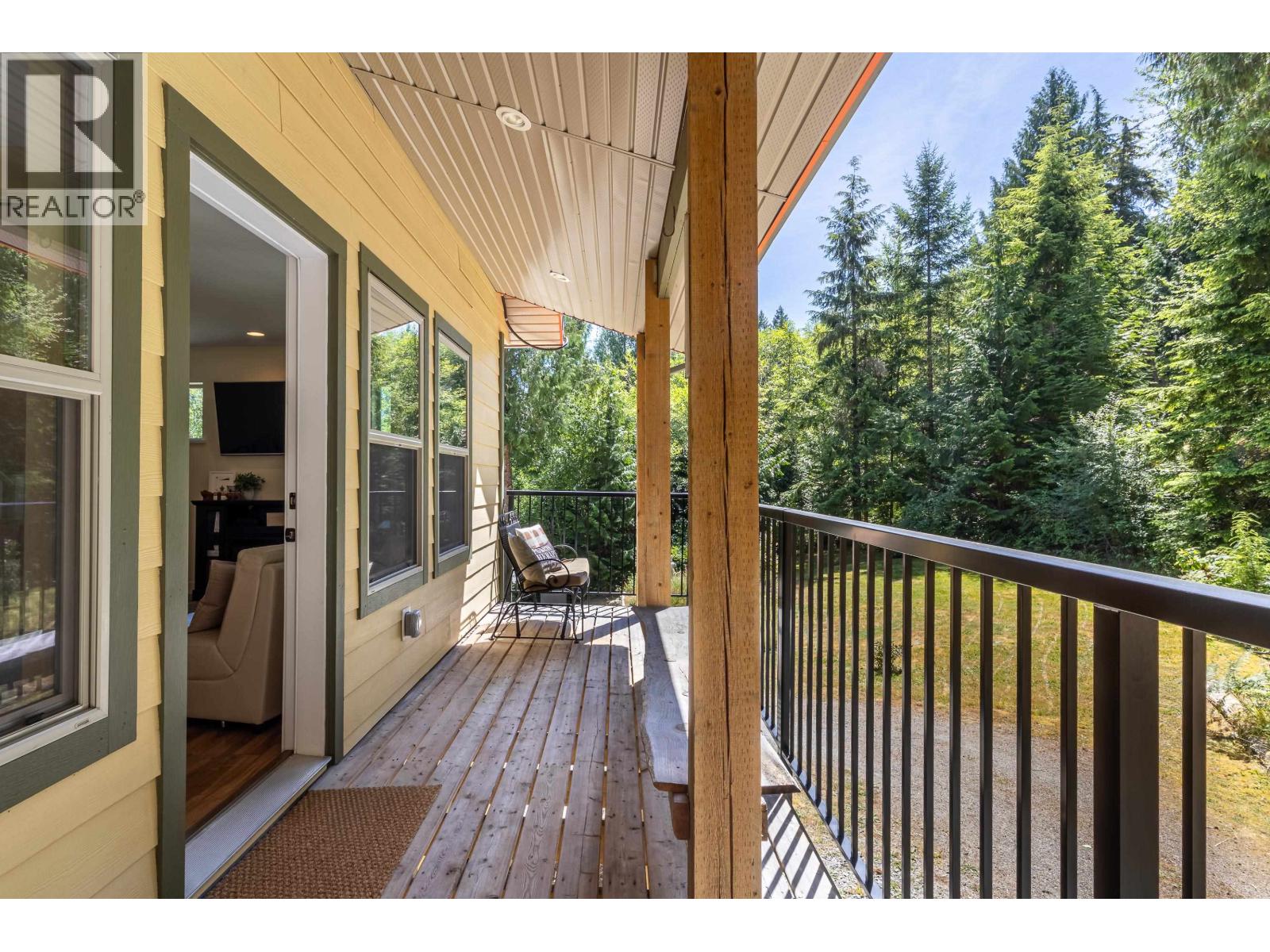 5823 Leaning Tree Road, Halfmoon Bay, British Columbia  V7Z 1C2 - Photo 5 - R3140508
