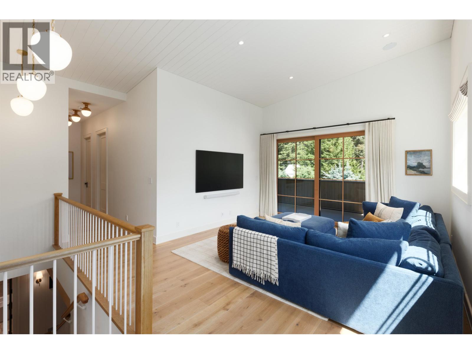 7249 S Fitzsimmons Road, Whistler, British Columbia  V8E 0E6 - Photo 19 - R3139796