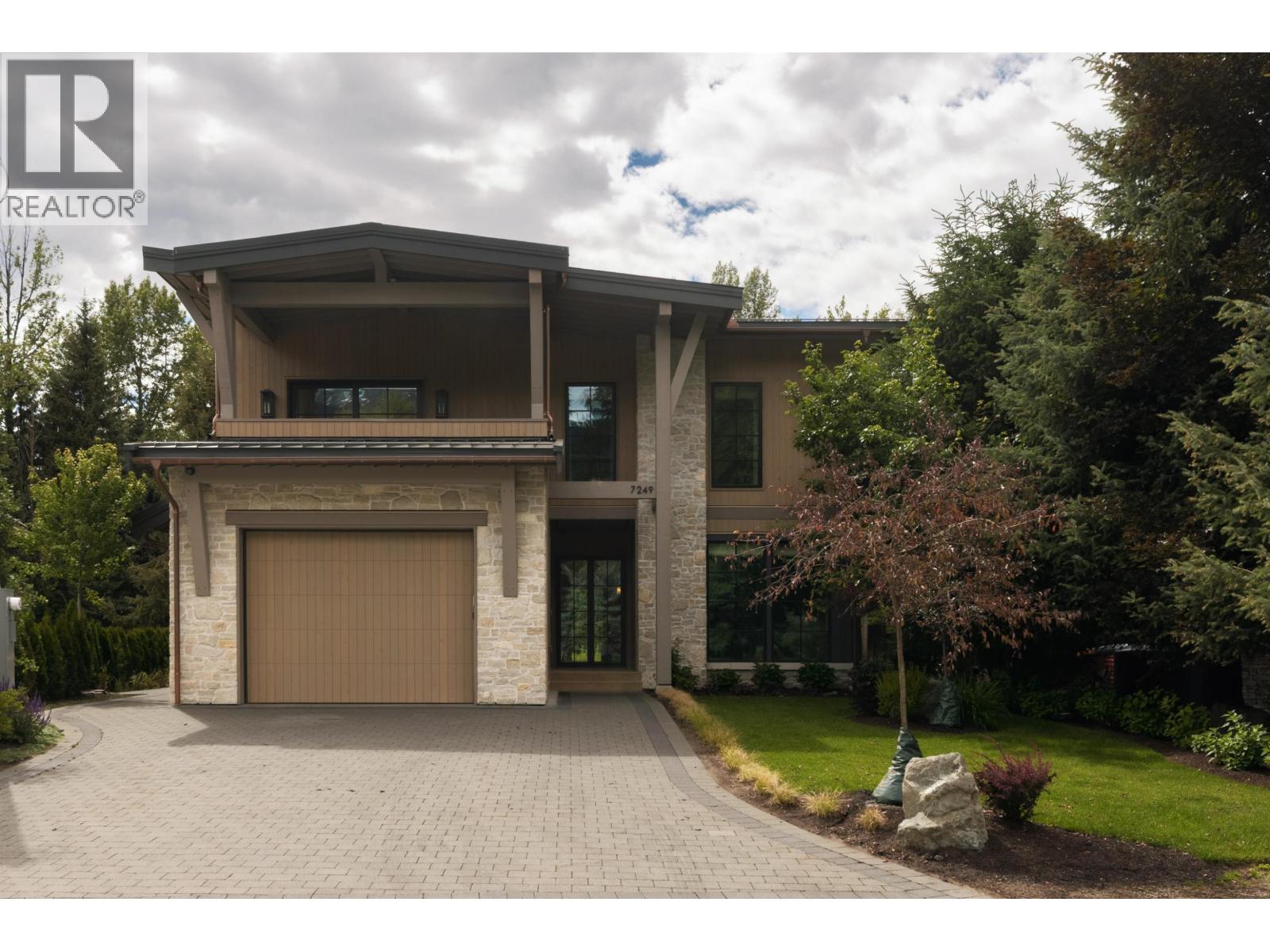 7249 S FITZSIMMONS ROAD, Whistler, British Columbia