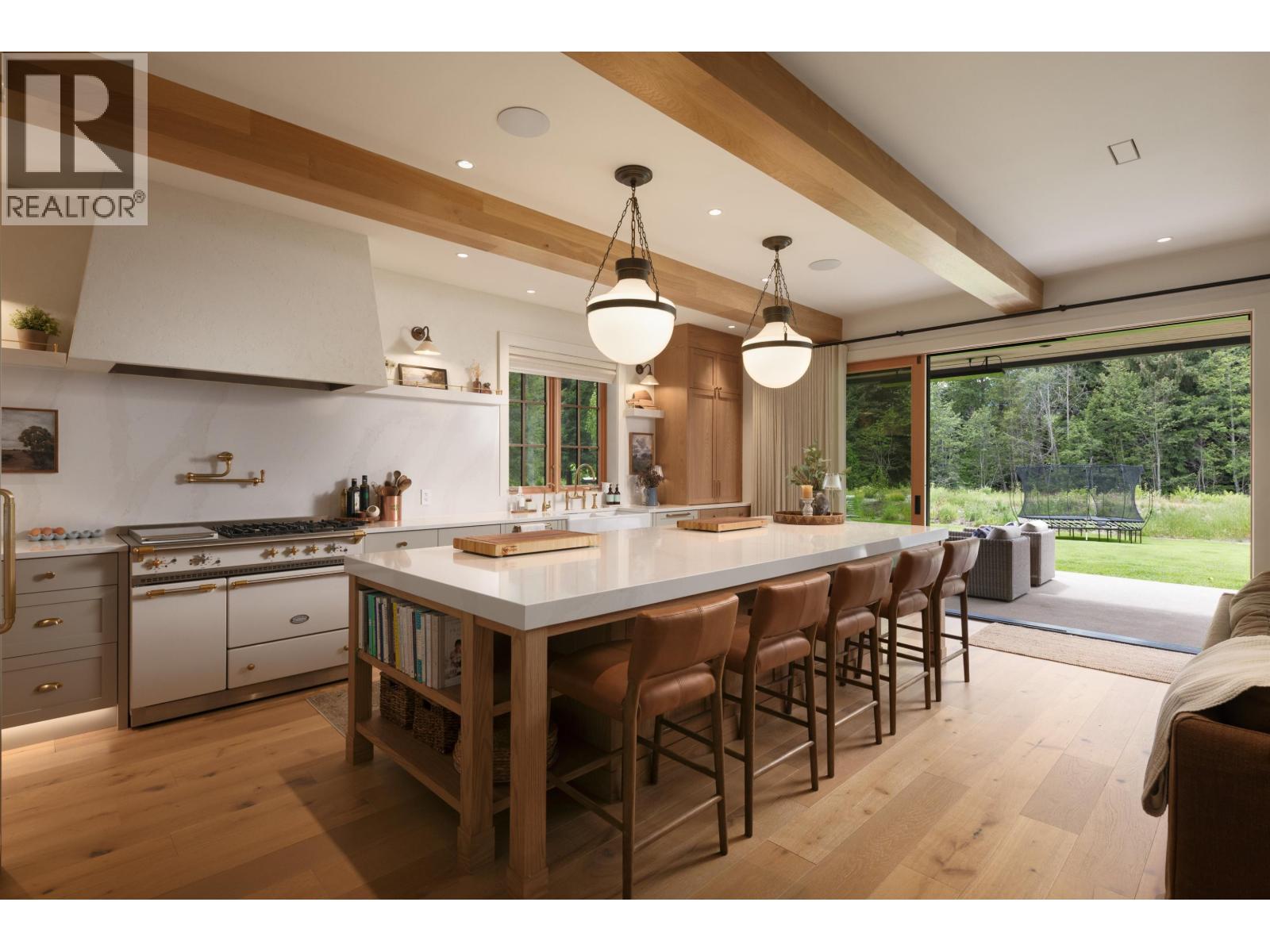 7249 S Fitzsimmons Road, Whistler, British Columbia  V8E 0E6 - Photo 3 - R3139796