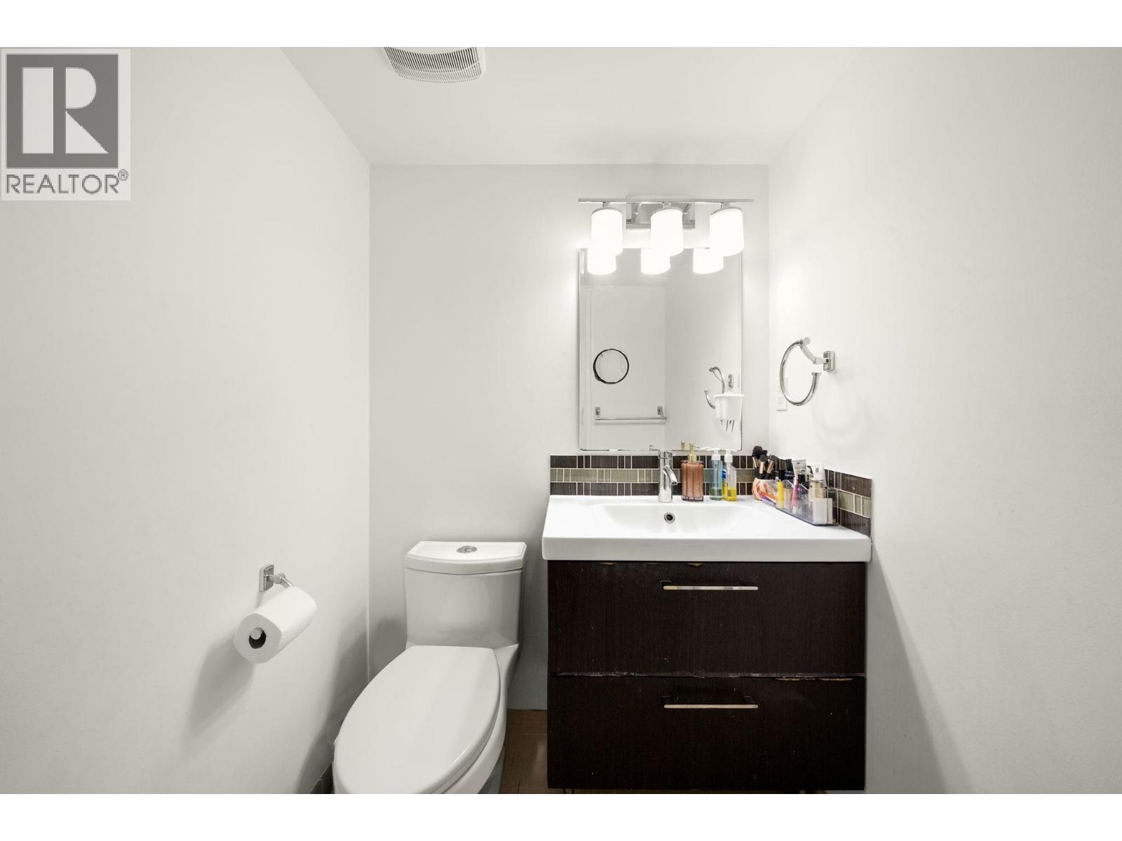 1306 9521 Cardston Court, Burnaby, British Columbia  V3N 4R8 - Photo 7 - R3136665