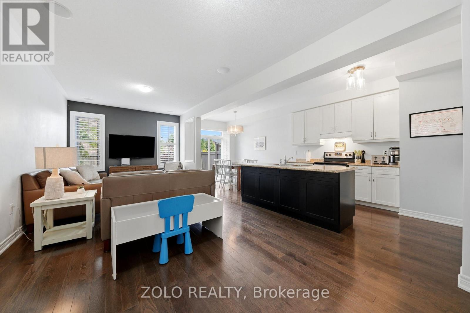 6 Diamond Leaf Lane, Halton Hills, Ontario  L7G 0G7 - Photo 6 - W13479834