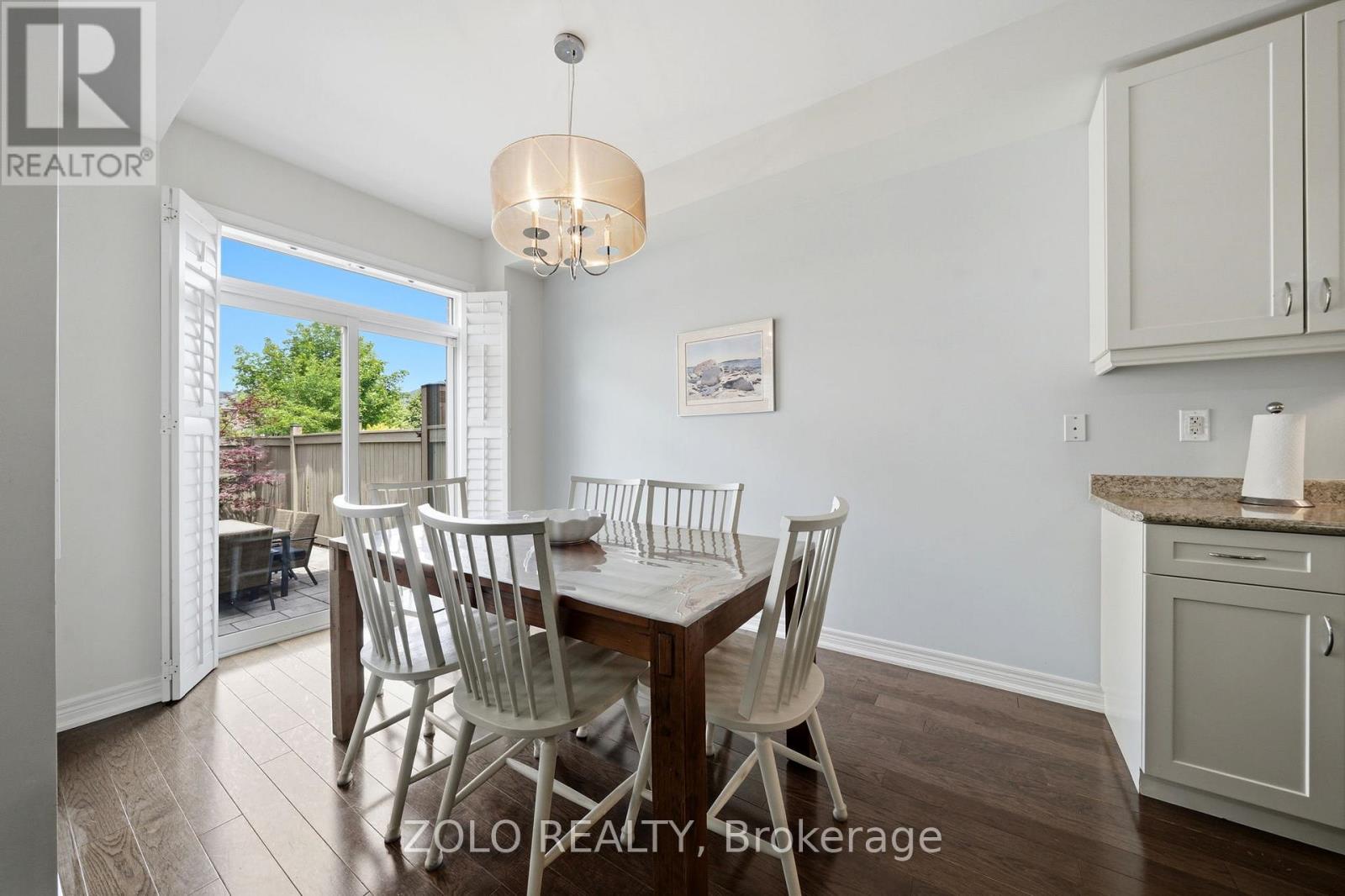 6 Diamond Leaf Lane, Halton Hills, Ontario  L7G 0G7 - Photo 9 - W13479834