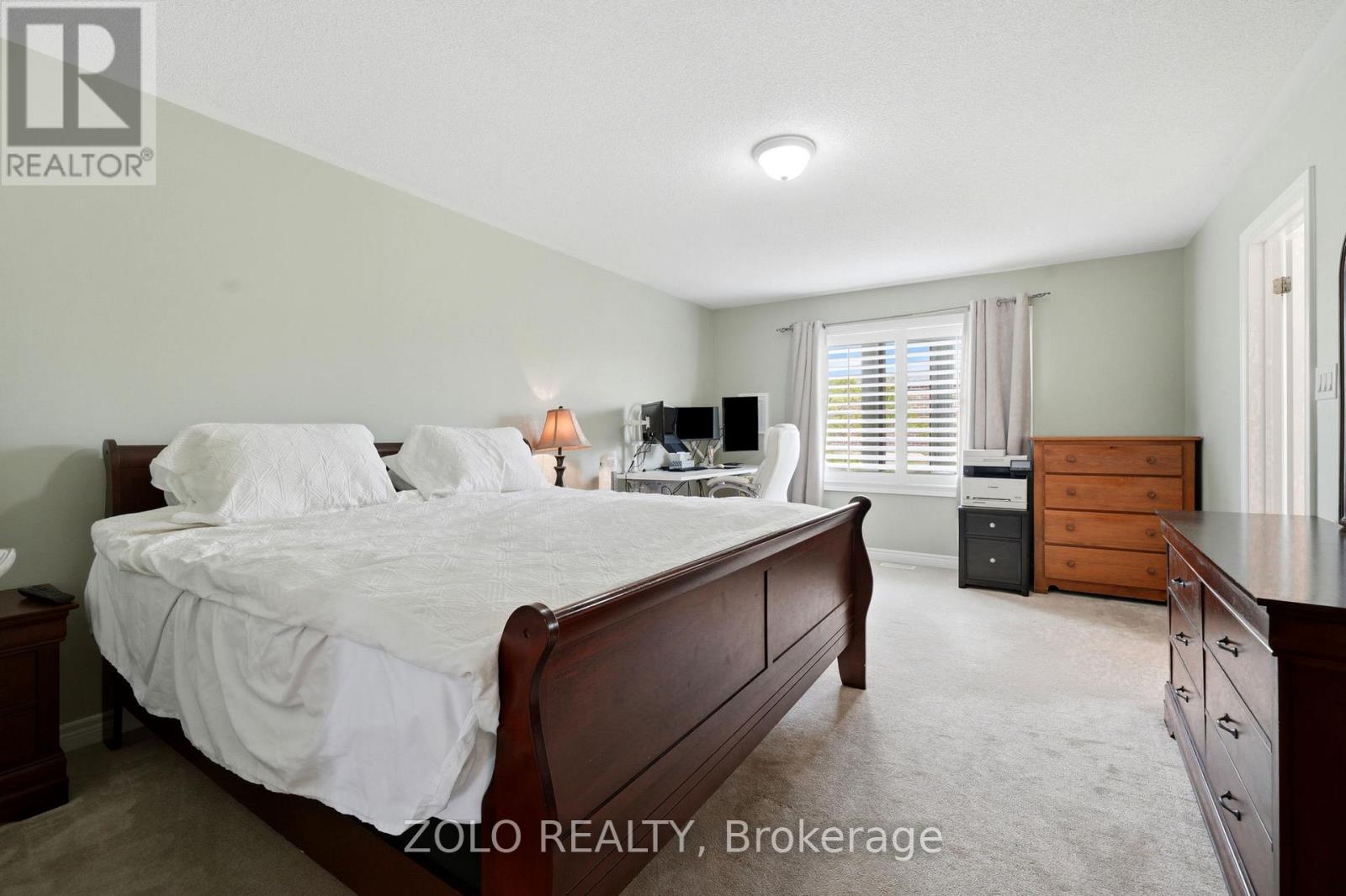 6 Diamond Leaf Lane, Halton Hills, Ontario  L7G 0G7 - Photo 17 - W13479834