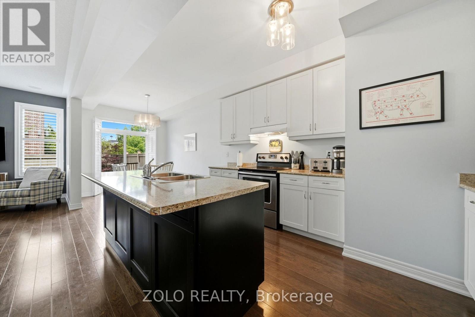6 Diamond Leaf Lane, Halton Hills, Ontario  L7G 0G7 - Photo 7 - W13479834