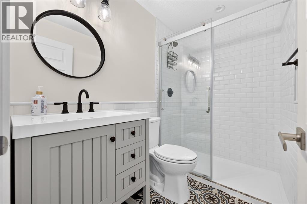 60 Tremblant Terrace SW, Calgary, Alberta  T3H 0B9 - Photo 37 - A2324421