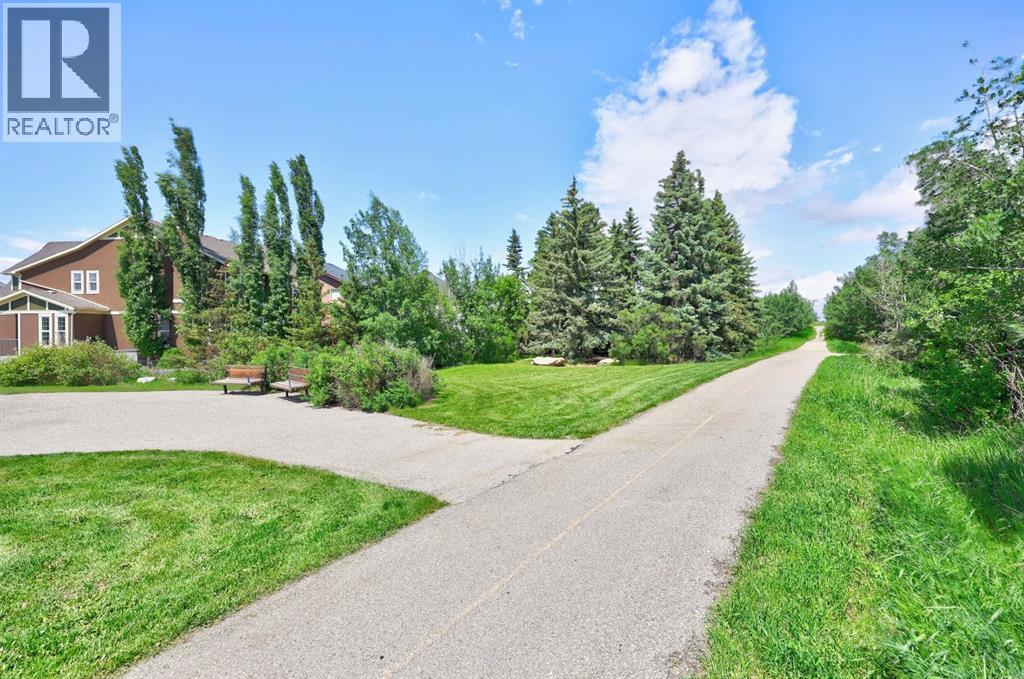60 Tremblant Terrace SW, Calgary, Alberta  T3H 0B9 - Photo 48 - A2324421