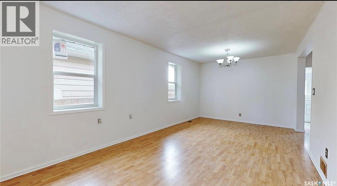 2160 Borden Street, Regina, Saskatchewan  S4N 2K8 - Photo 7 - SK040863