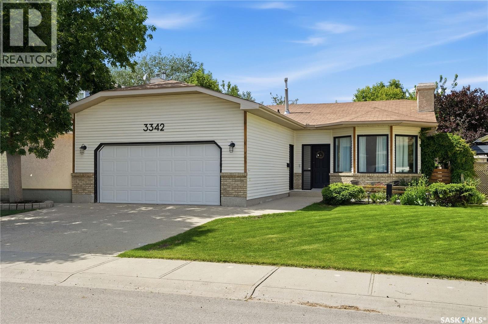3342 Linden GROVE, Regina, Saskatchewan