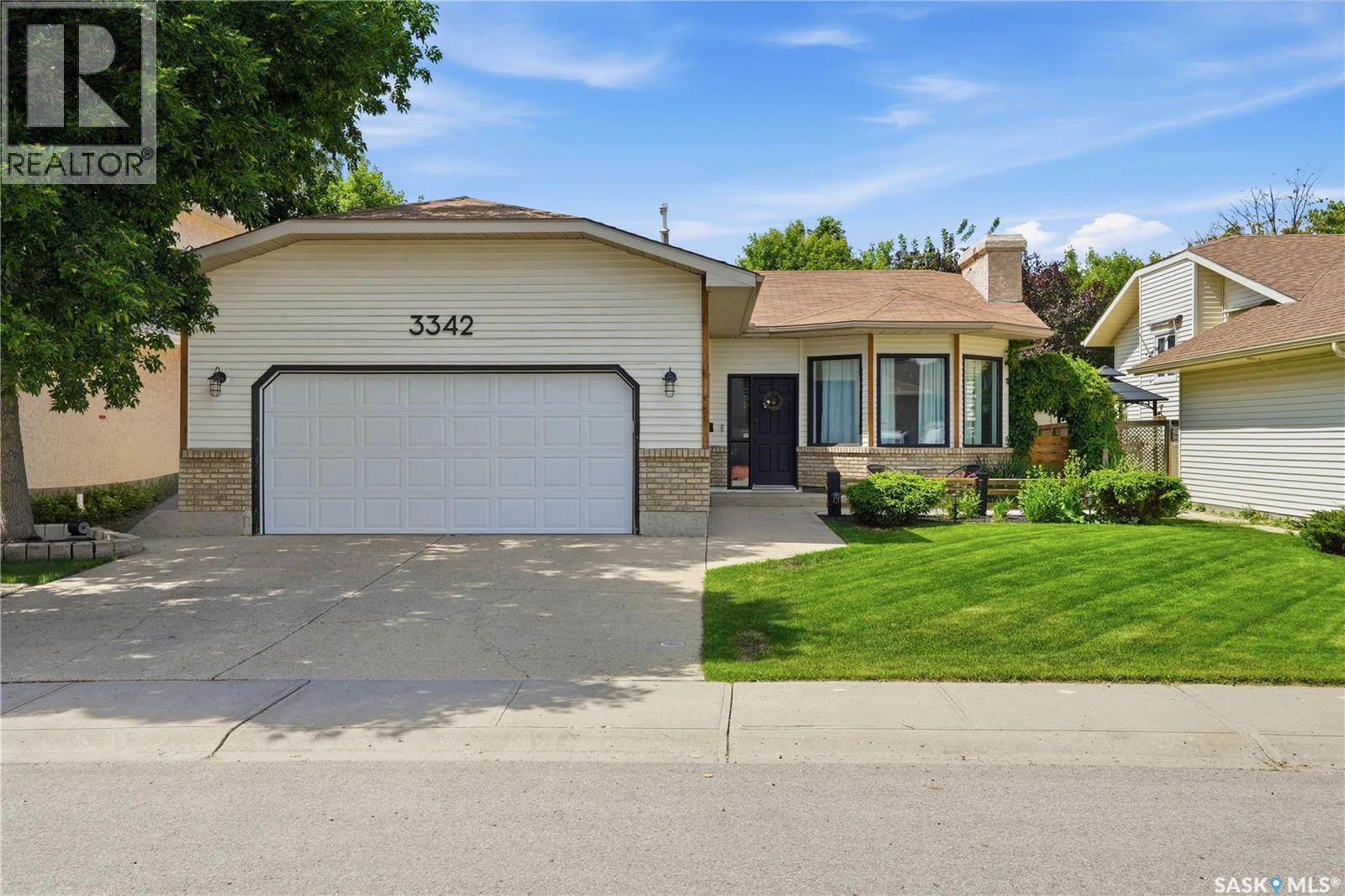 3342 Linden Grove, Regina, Saskatchewan  S4V 2N7 - Photo 2 - SK040739