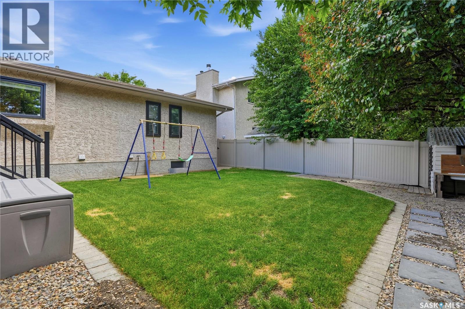 3342 Linden Grove, Regina, Saskatchewan  S4V 2N7 - Photo 49 - SK040739