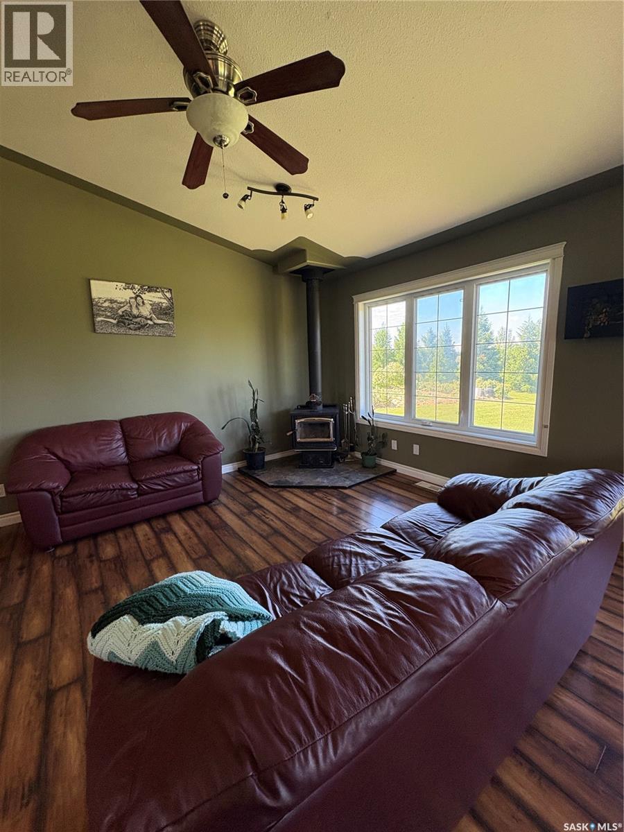 Morning Dew Acres, Cana Rm No. 214, Saskatchewan  S0A 2P0 - Photo 13 - SK040734
