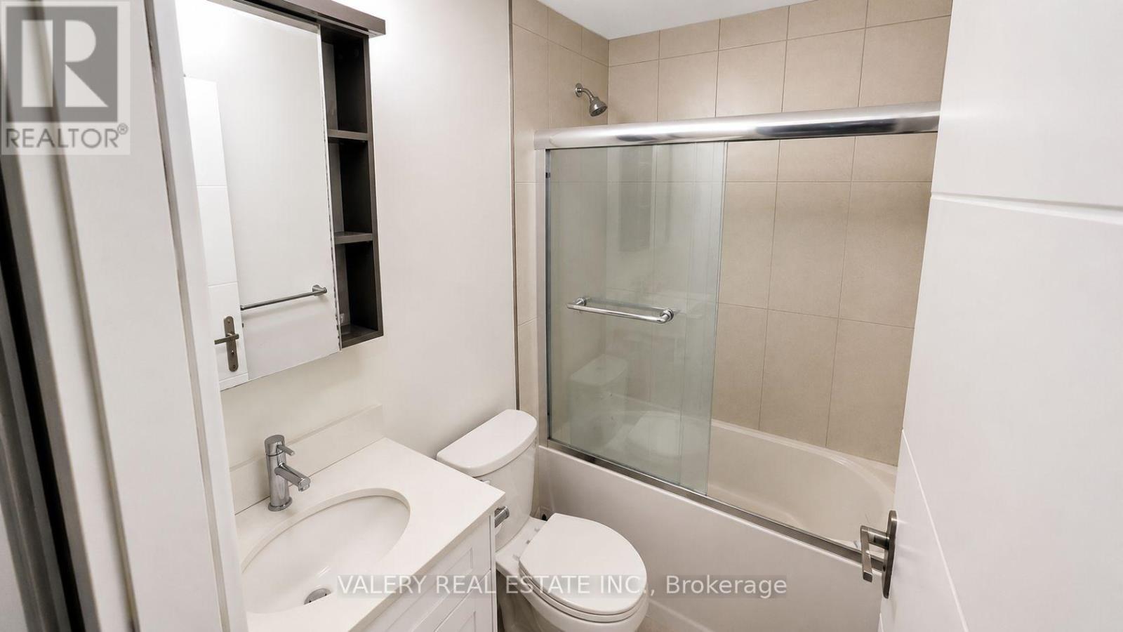 809 - 60 Frederick Street, Kitchener, Ontario  N2H 0C7 - Photo 8 - X13496454