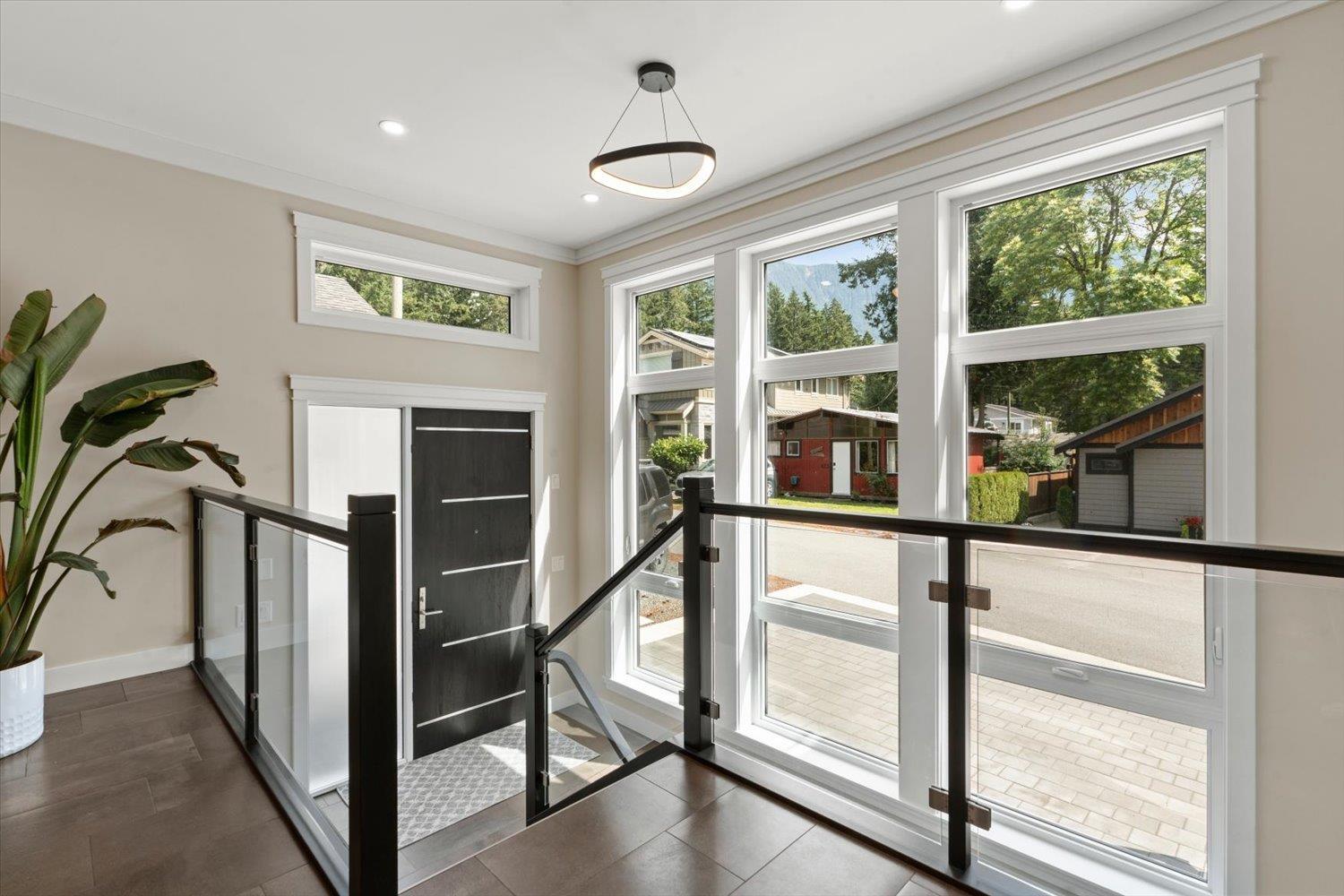413 Maple Street, Cultus Lake North, Cultus Lake, British Columbia  V2R 4Z3 - Photo 3 - R3140430