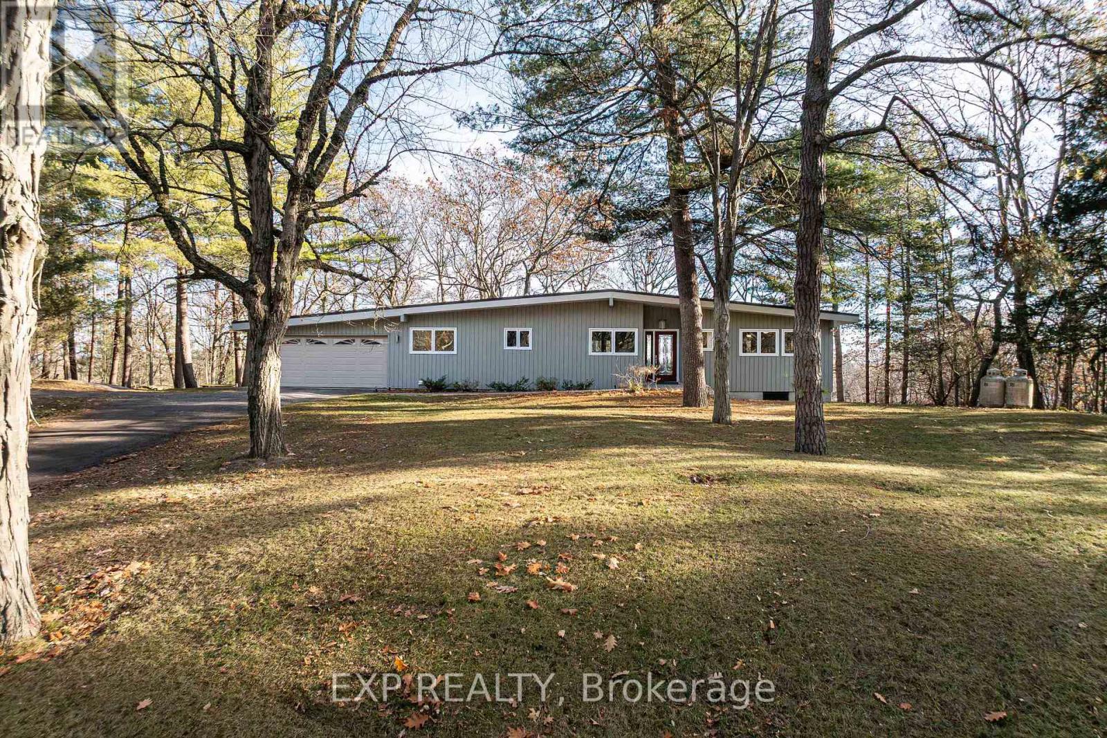 3 Larue Mills Road, Leeds And The Thousand Islands, Ontario  K0E 1R0 - Photo 2 - X13496542