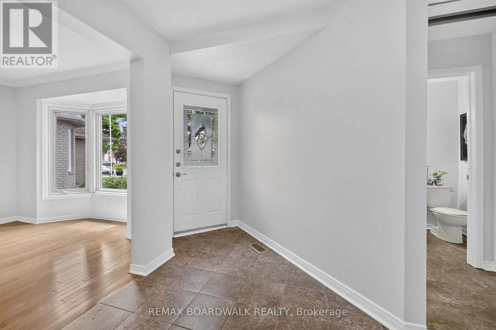 735 Clearcrest Crescent, Ottawa, Ontario  K4A 3E7 - Photo 3 - X13496590