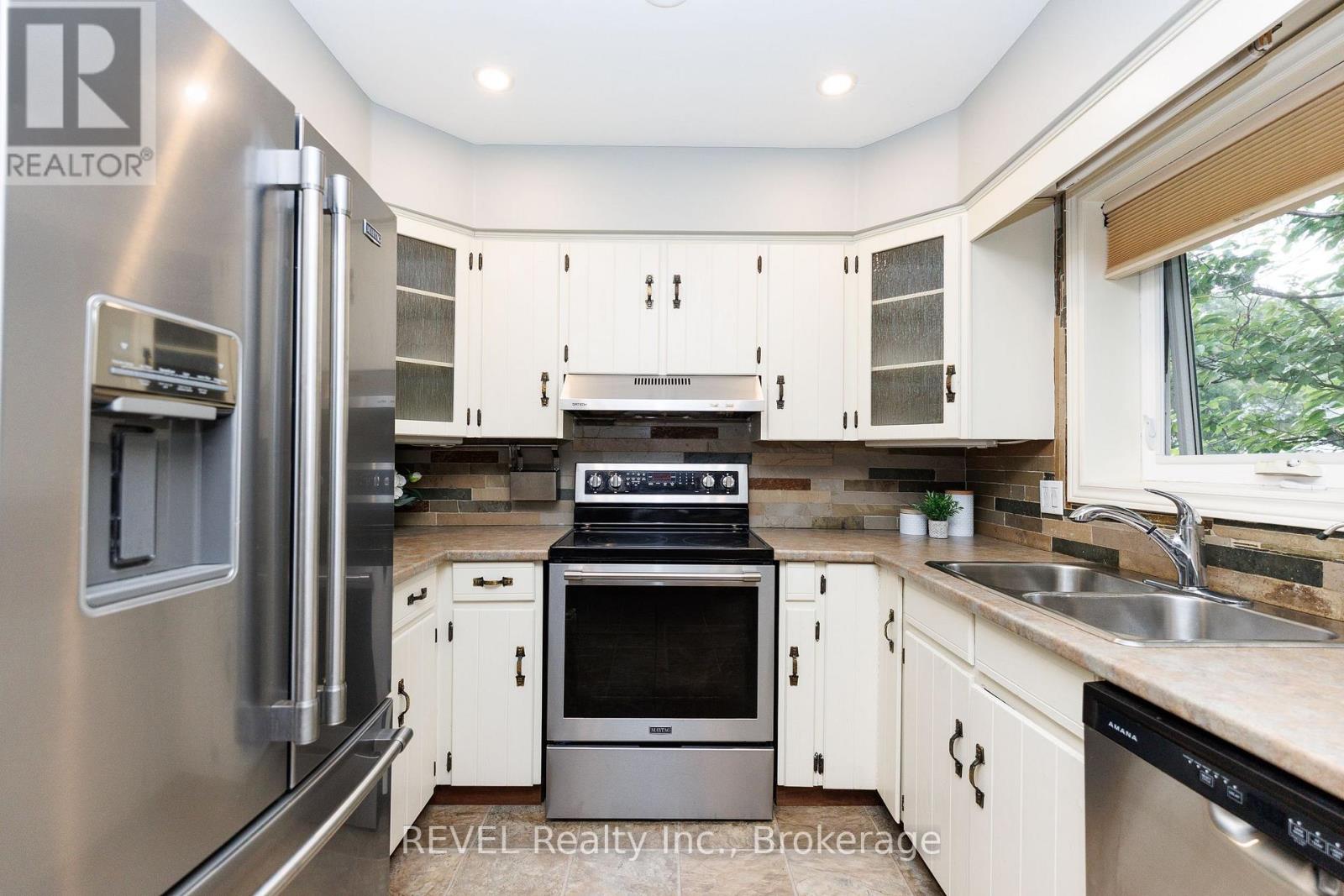 14 Shetland Crescent, St. Catharines, Ontario  L2P 3P7 - Photo 13 - X13496564