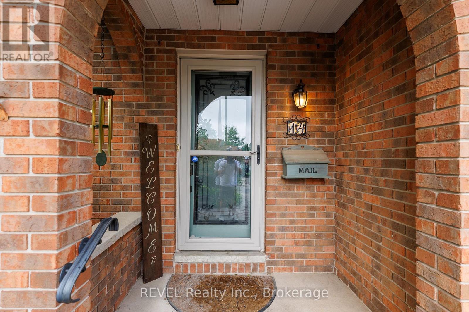 14 Shetland Crescent, St. Catharines, Ontario  L2P 3P7 - Photo 3 - X13496564