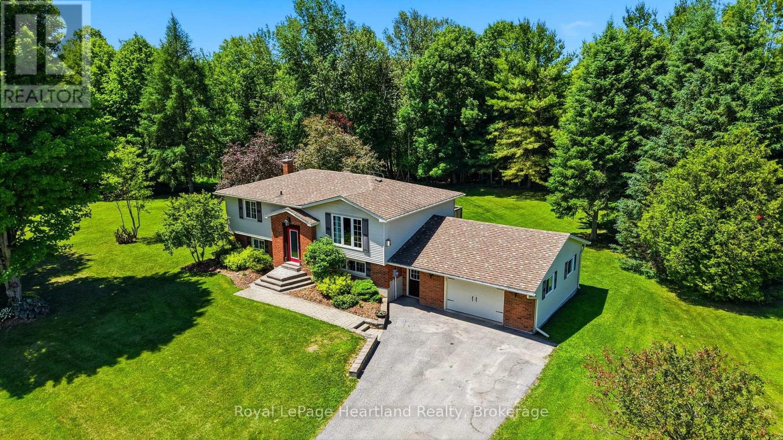 106 Cedar Court, Chatsworth, Ontario  N0H 1G0 - Photo 2 - X13496552