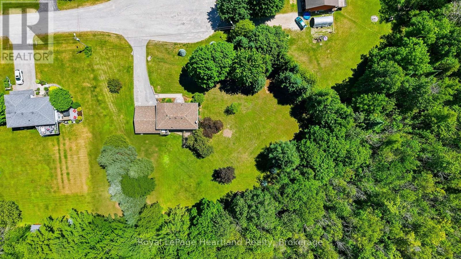 106 Cedar Court, Chatsworth, Ontario  N0H 1G0 - Photo 3 - X13496552