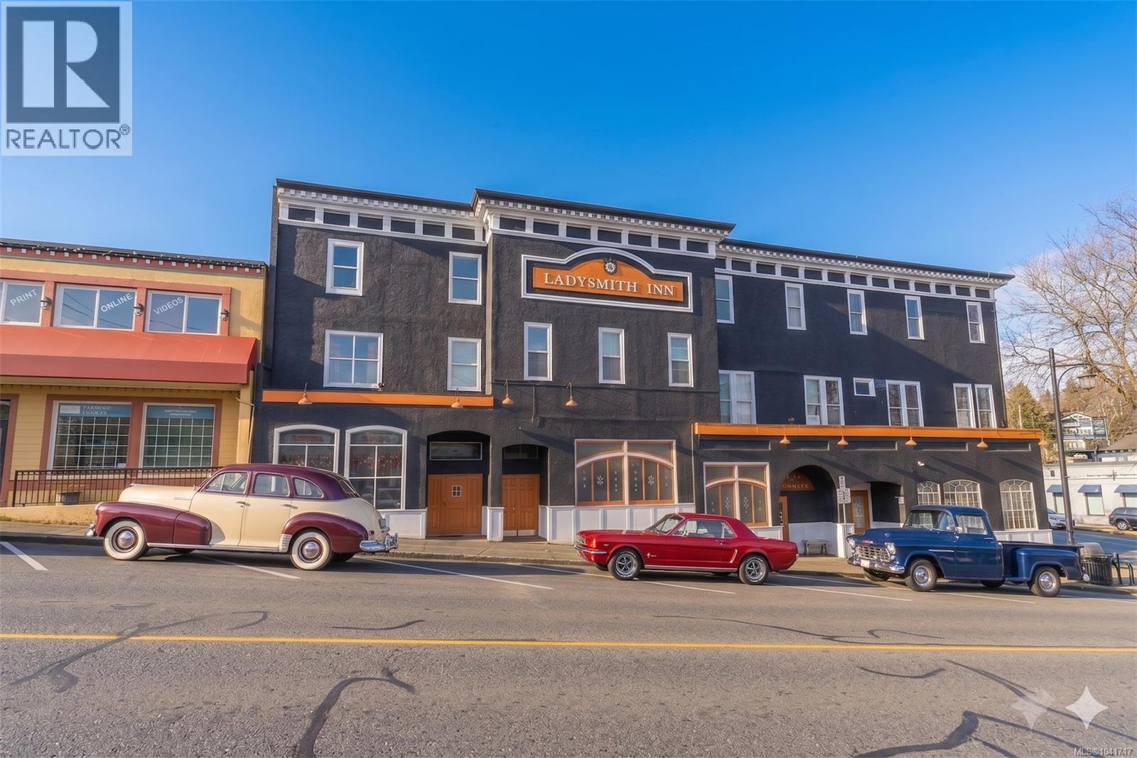 640 1st Ave, Ladysmith, British Columbia  V9G 1A2 - Photo 1 - 1041717