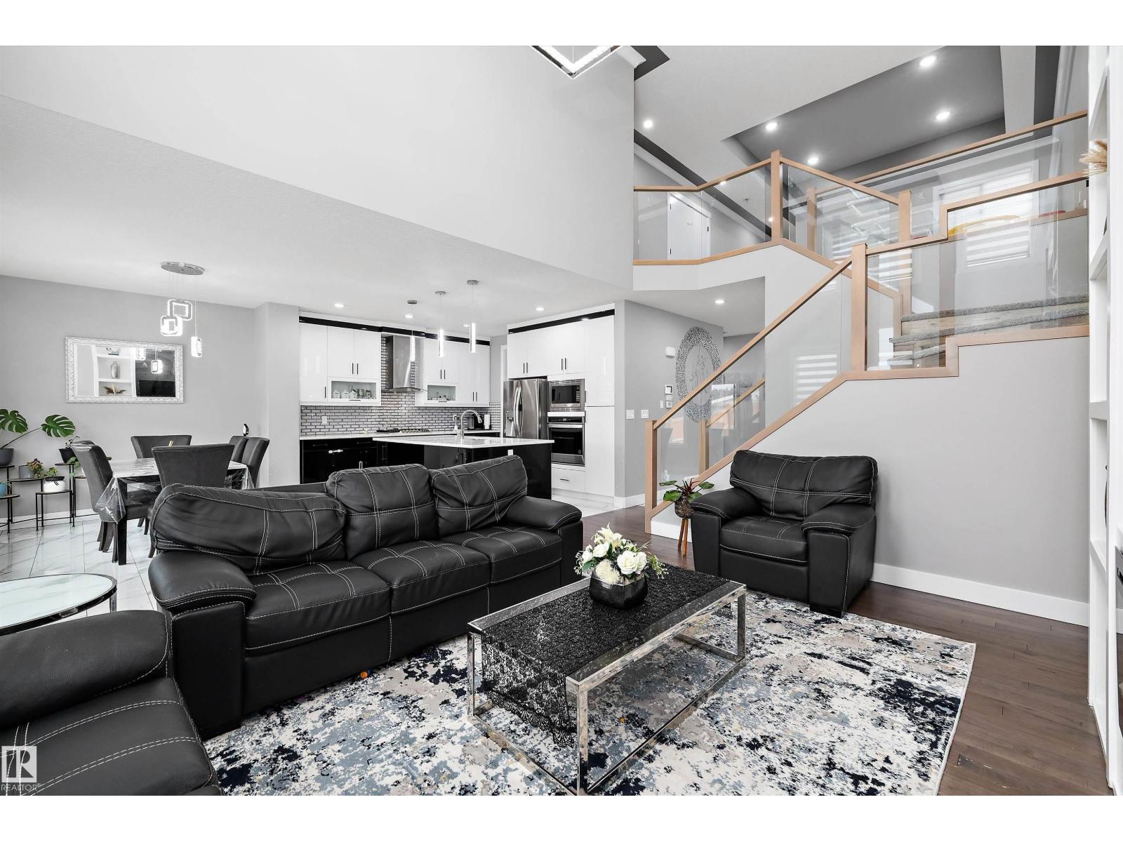 714 Ebbers Pl NW, Edmonton, Alberta  T5Y 3V3 - Photo 10 - E4495985