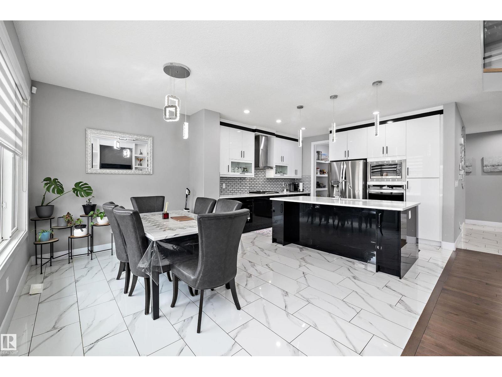 714 Ebbers Pl NW, Edmonton, Alberta  T5Y 3V3 - Photo 12 - E4495985