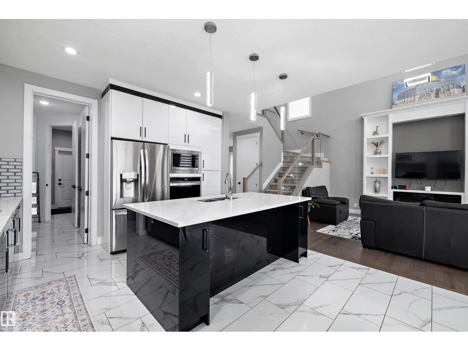 714 Ebbers Pl NW, Edmonton, Alberta  T5Y 3V3 - Photo 15 - E4495985