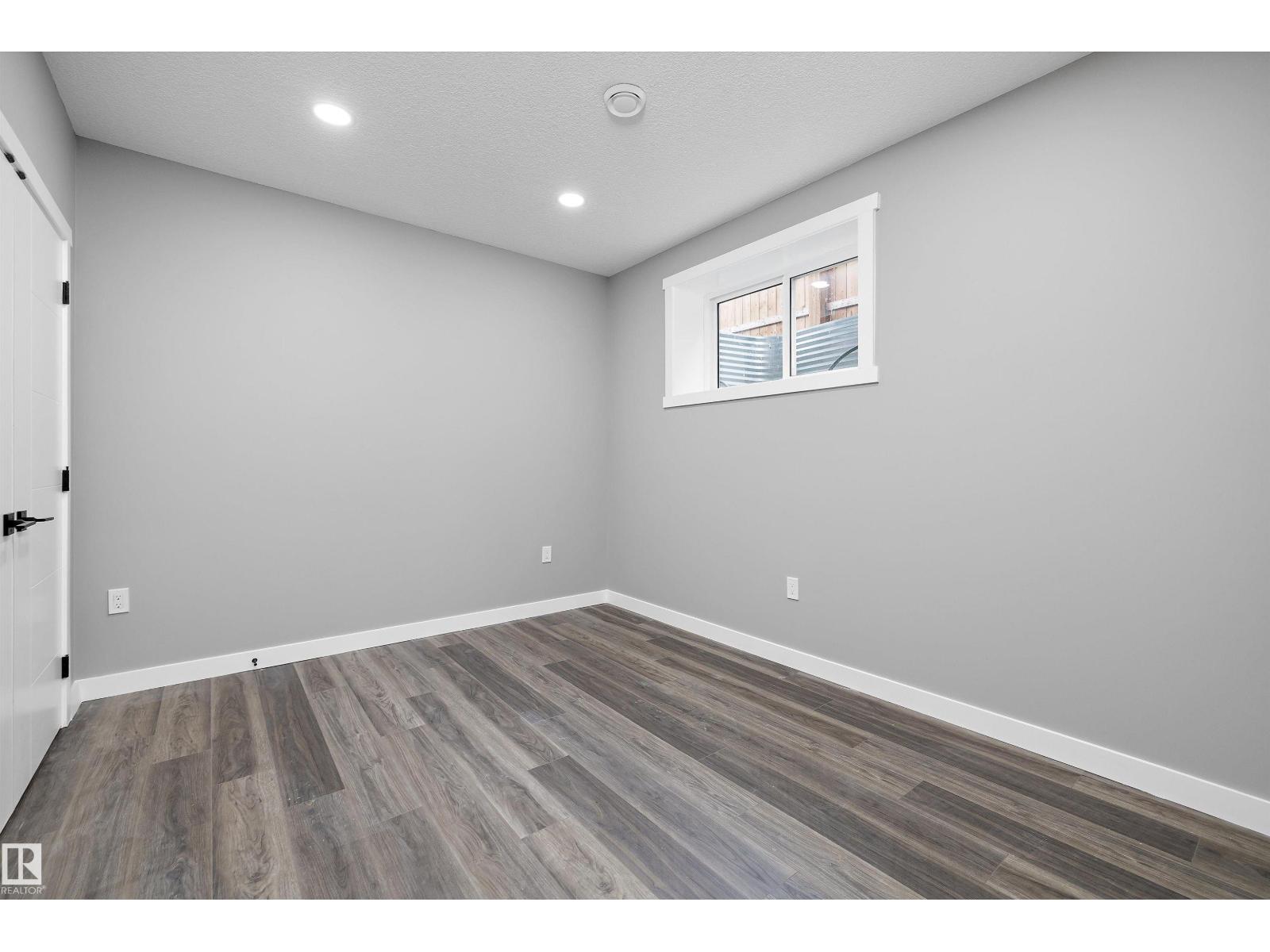 714 Ebbers Pl NW, Edmonton, Alberta  T5Y 3V3 - Photo 49 - E4495985