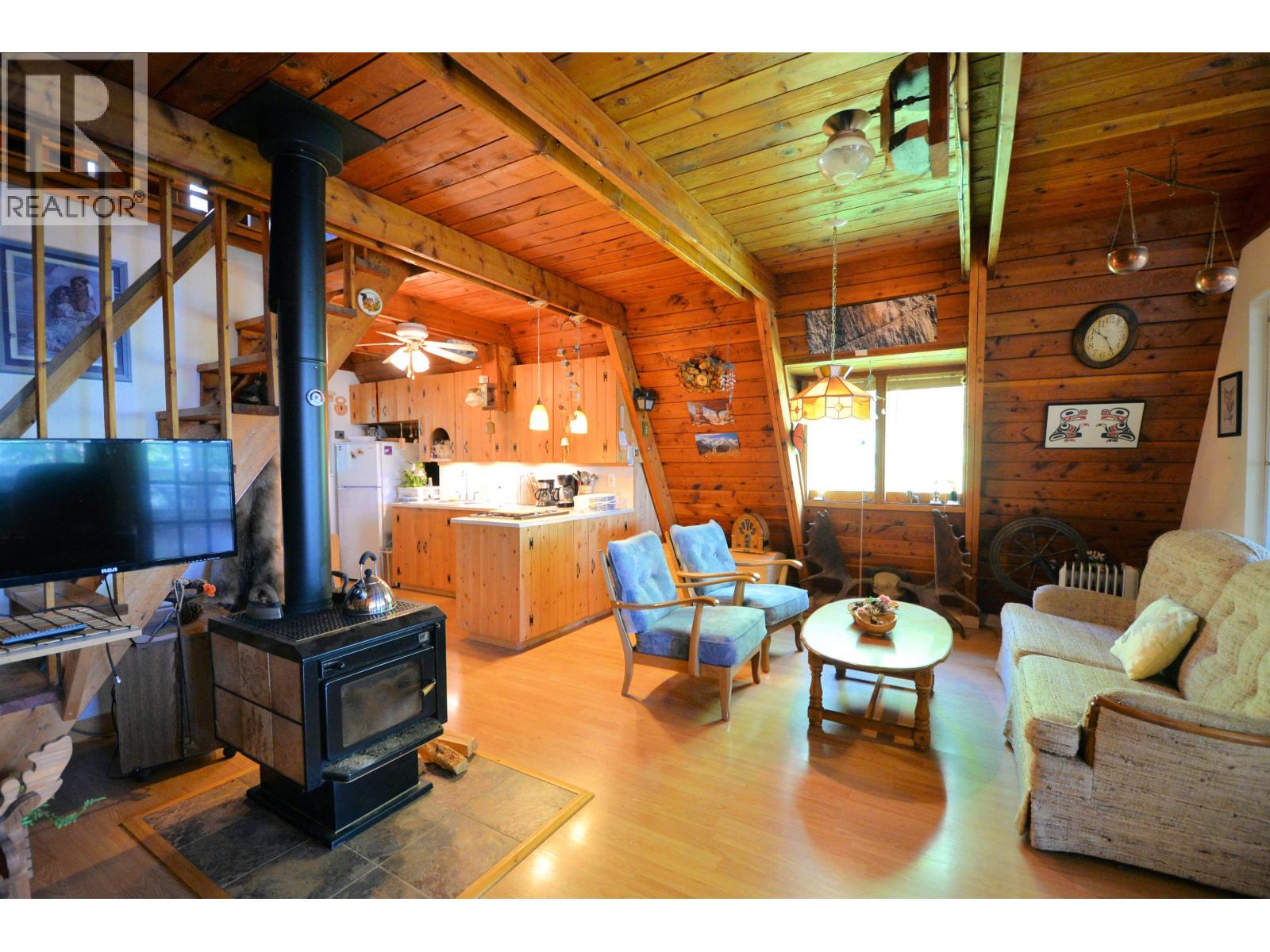 50760 Lloyd Drive, Cluculz Lake, British Columbia  V0J 3A3 - Photo 9 - R3140544