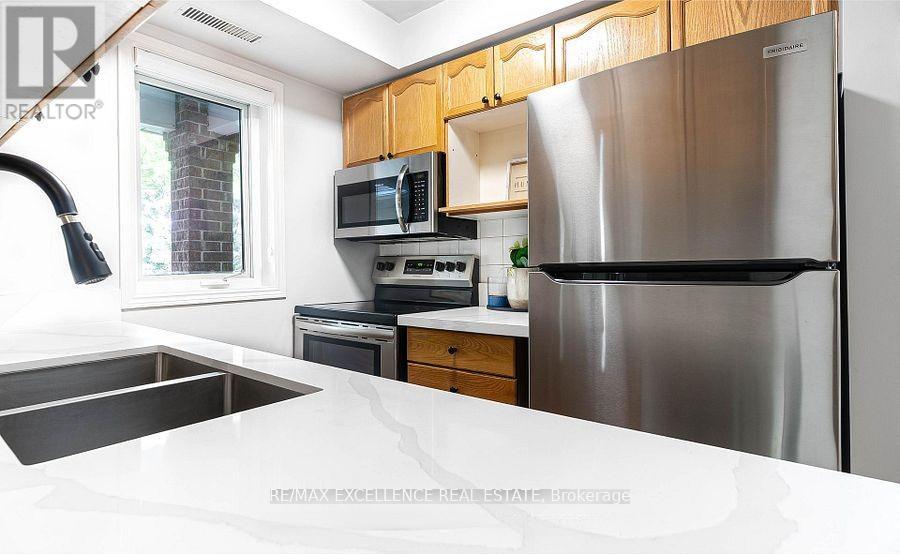 230 - 101 Bristol Road E, Mississauga, Ontario  L4Z 3P4 - Photo 3 - W13496504