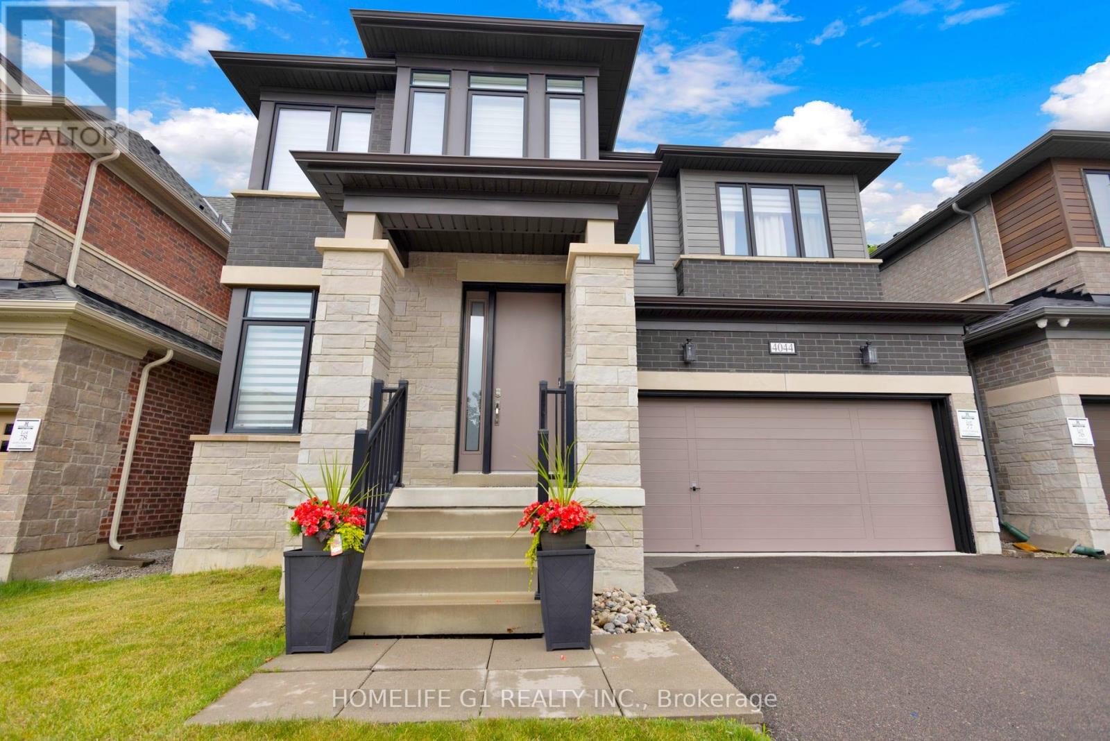 4044 Channing Crescent, Oakville, Ontario  L6H 3R2 - Photo 2 - W13496550