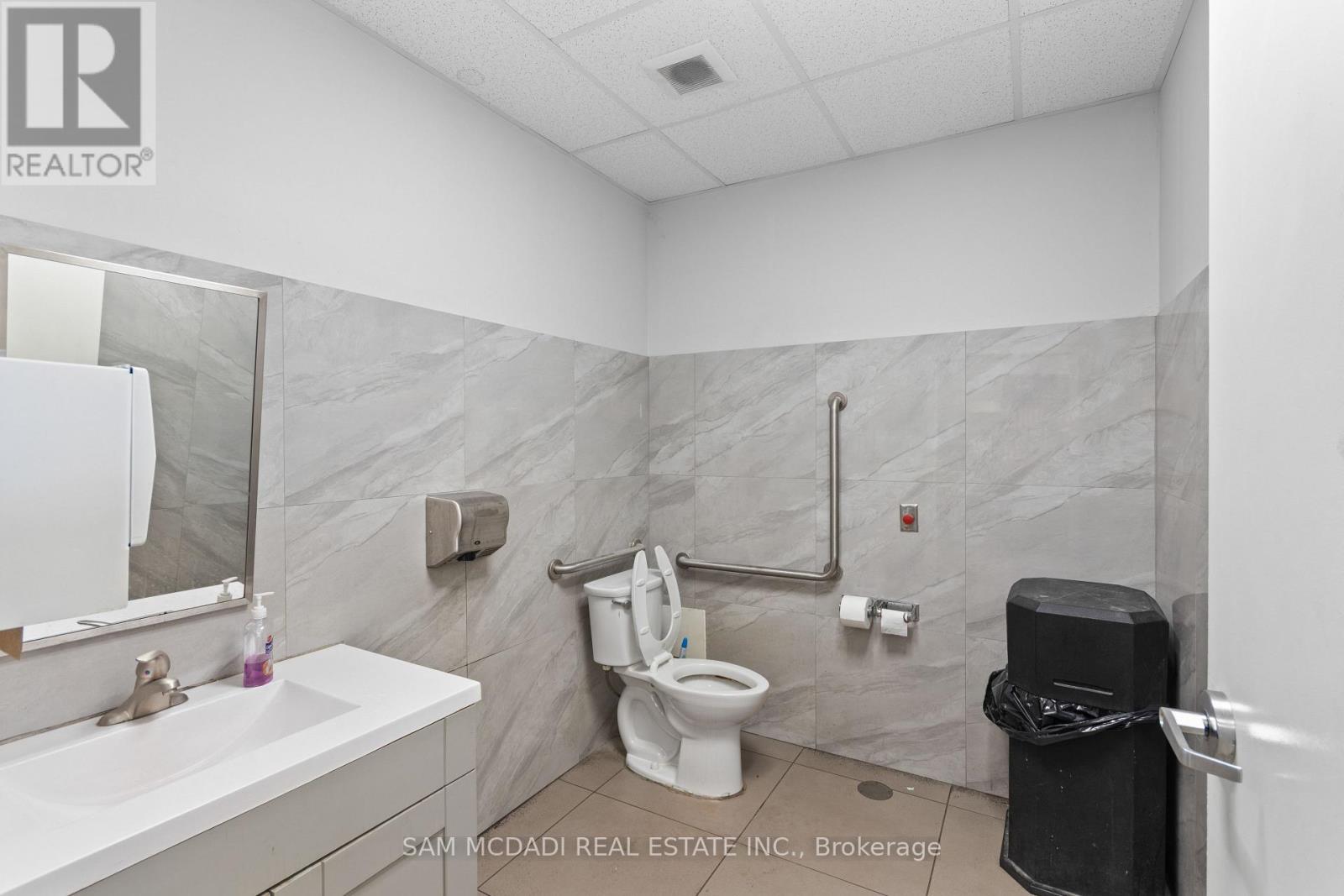 6199 Steeles Avenue W, Toronto, Ontario  M9L 2V1 - Photo 14 - W13496604