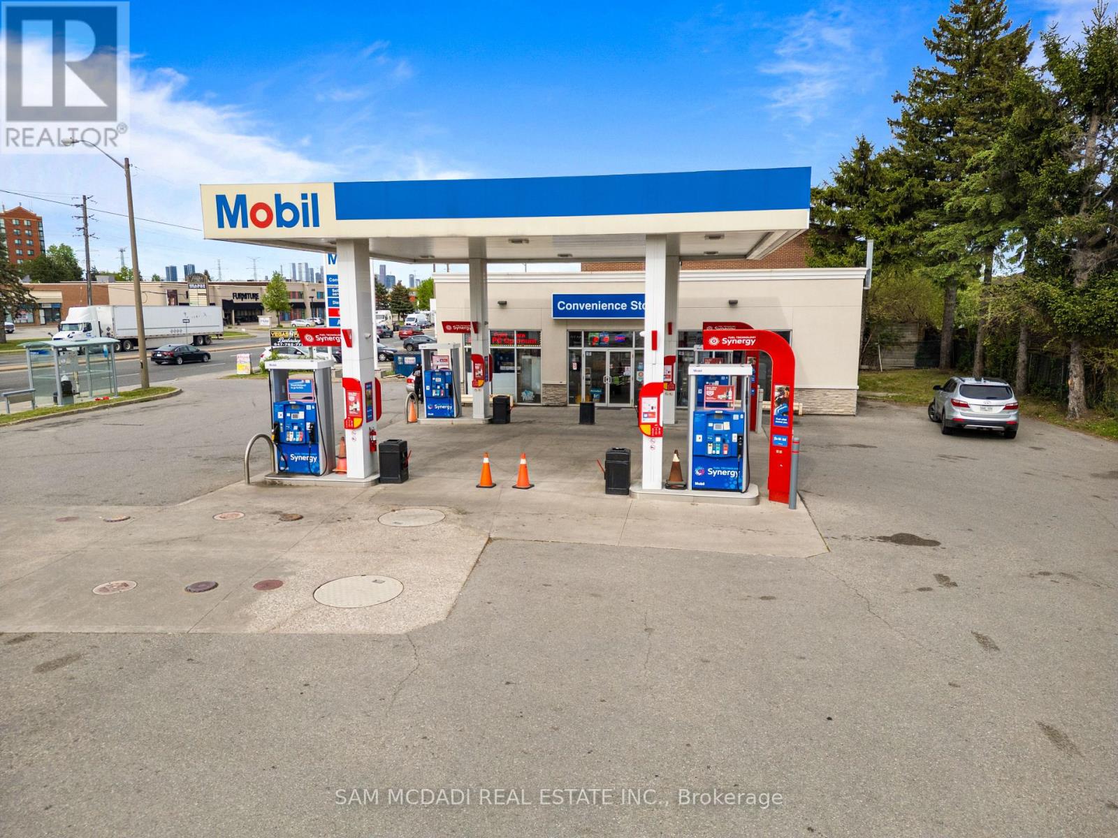 6199 Steeles Avenue W, Toronto, Ontario  M9L 2V1 - Photo 4 - W13496604