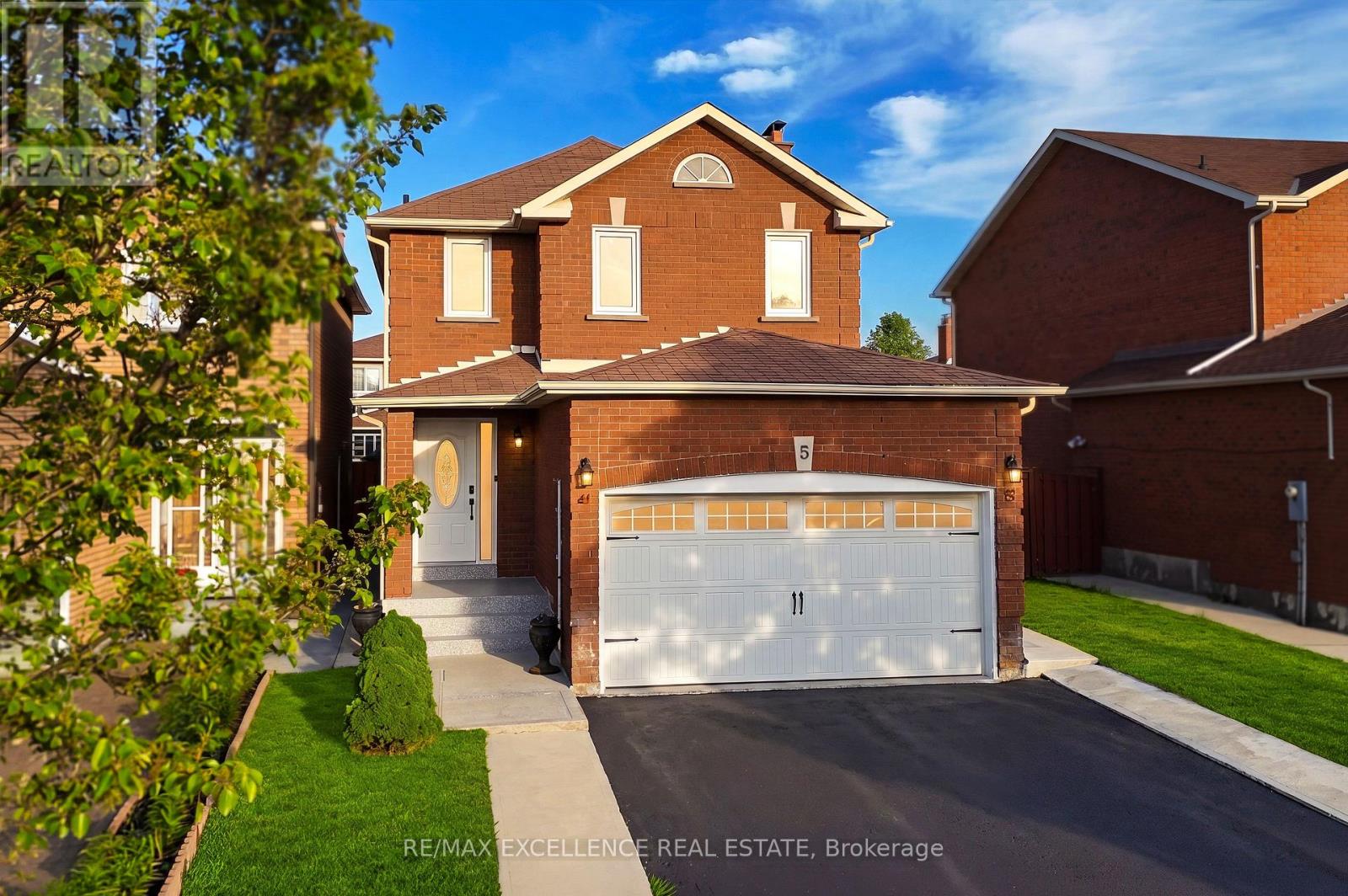 5 TULIP DRIVE, Brampton, Ontario