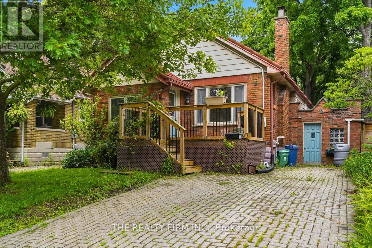 $2,100 Monthly97 Springbank Drive, London South, Ontario