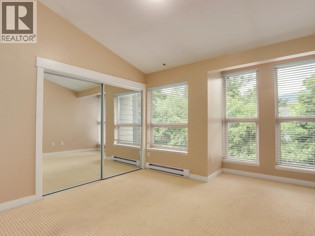 319 E 15th Street, North Vancouver, British Columbia  V7L 2R6 - Photo 12 - R3140002