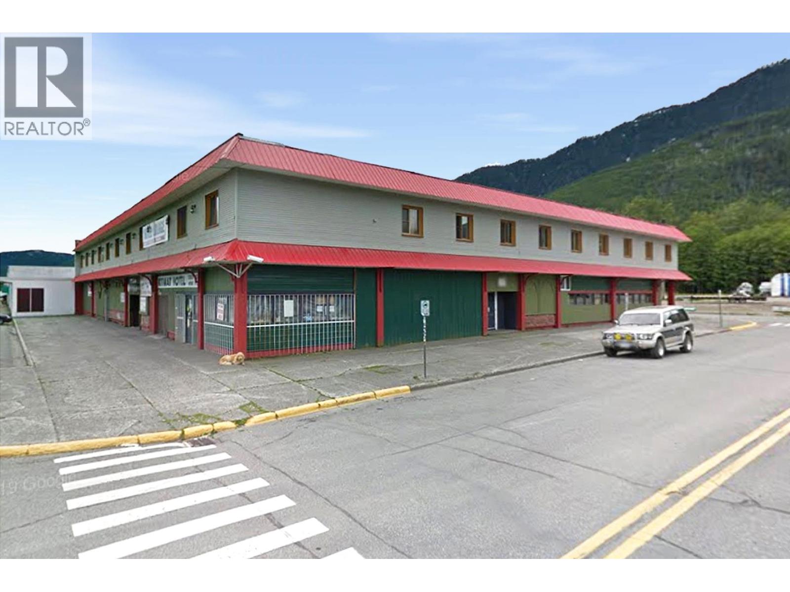506 Enterprise Avenue, Kitimat, British Columbia  V8C 2E2 - Photo 2 - C8079983