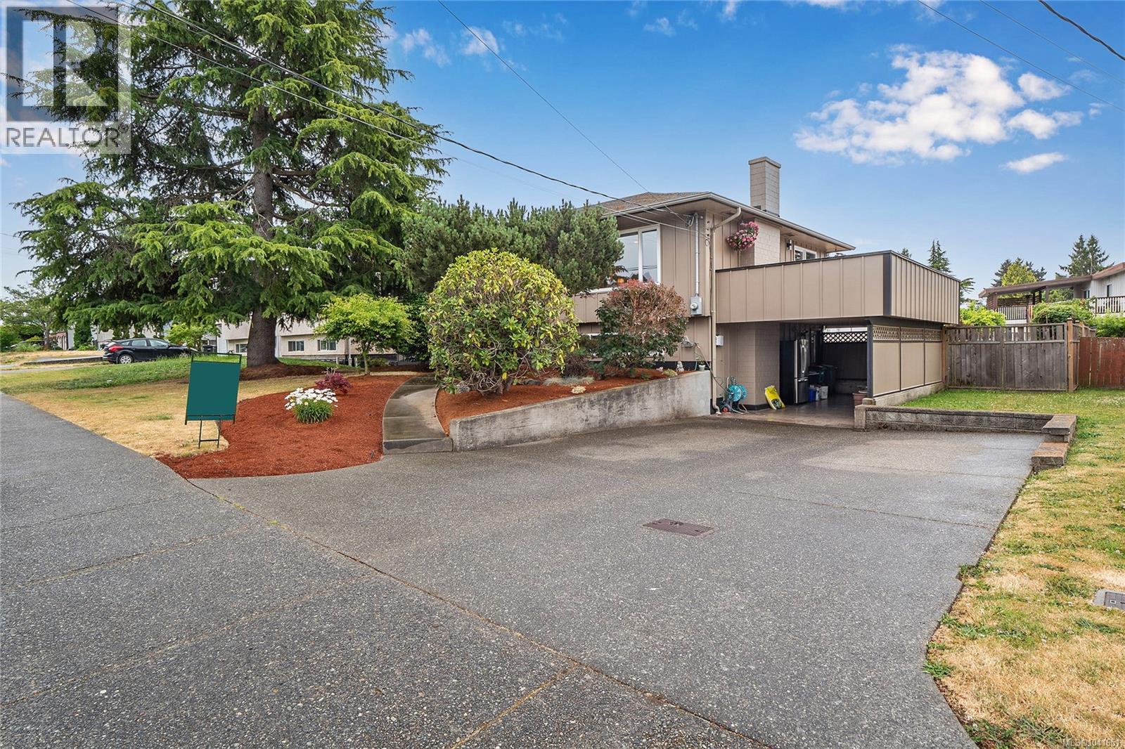 1571 Kenmore Rd
