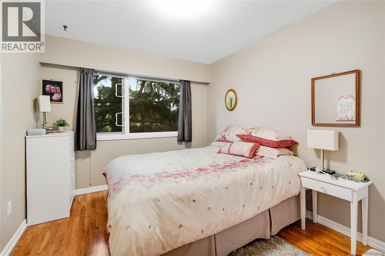 1571 Kenmore Rd, Saanich, British Columbia  V8N 2E2 - Photo 14 - 1041651