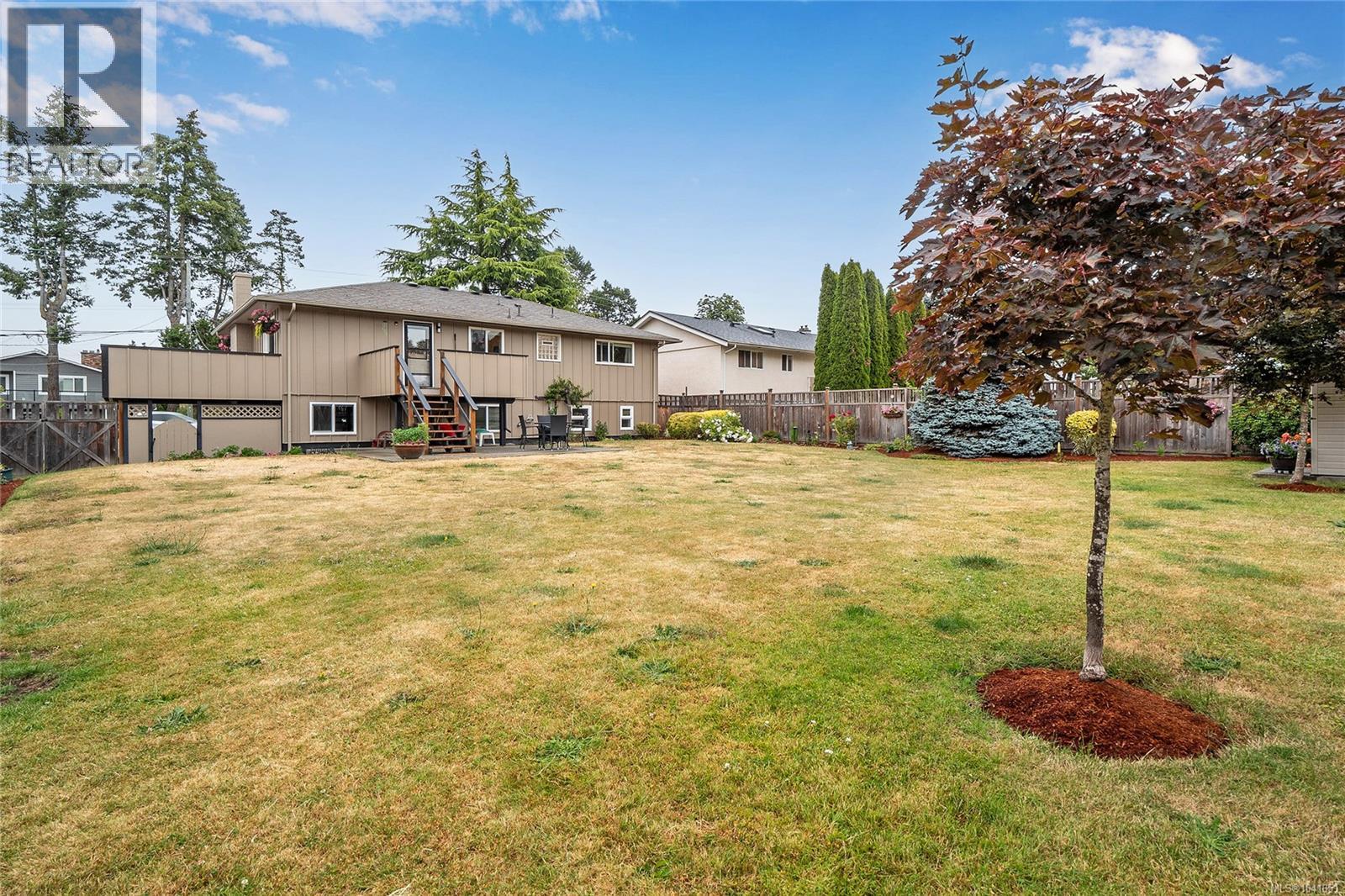 1571 Kenmore Rd, Saanich, British Columbia  V8N 2E2 - Photo 27 - 1041651