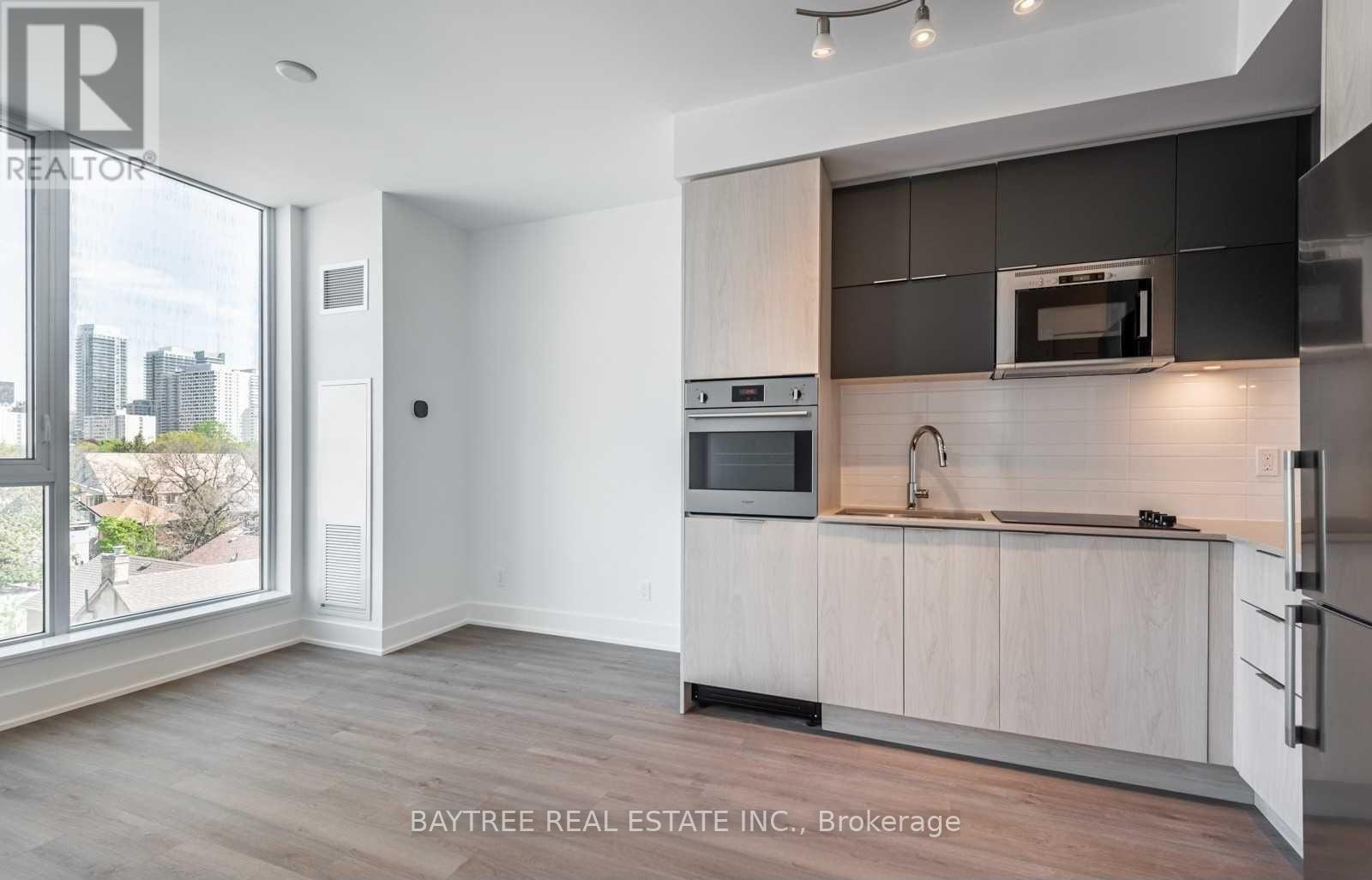 518 - 1 BELSIZE DRIVE, Toronto, Ontario