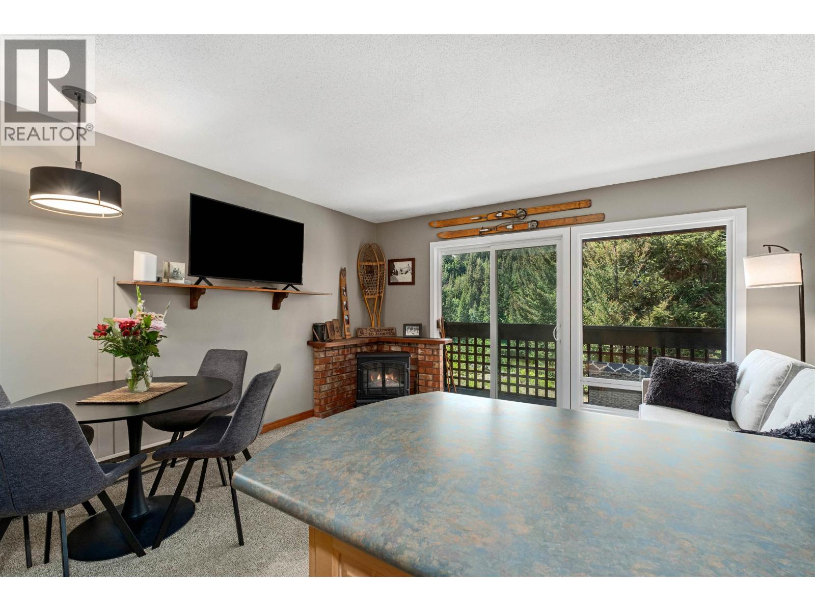 8 7001 Nesters Road, Whistler, British Columbia  V8E 0X1 - Photo 3 - R3140511