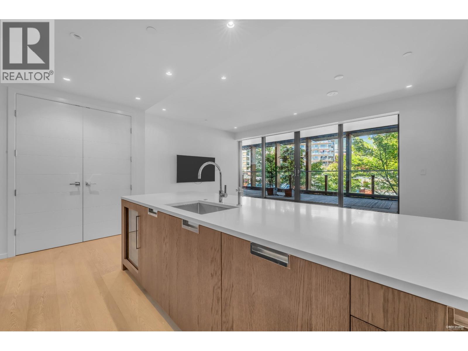 214 1355 Bellevue Avenue, West Vancouver, British Columbia  V7T 0B4 - Photo 17 - R3140517